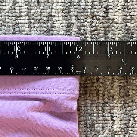 Forever 21 Women’s Size Small Knee Length Stretch Shorts Light Purple NWT‎ - Picture 4 of 6